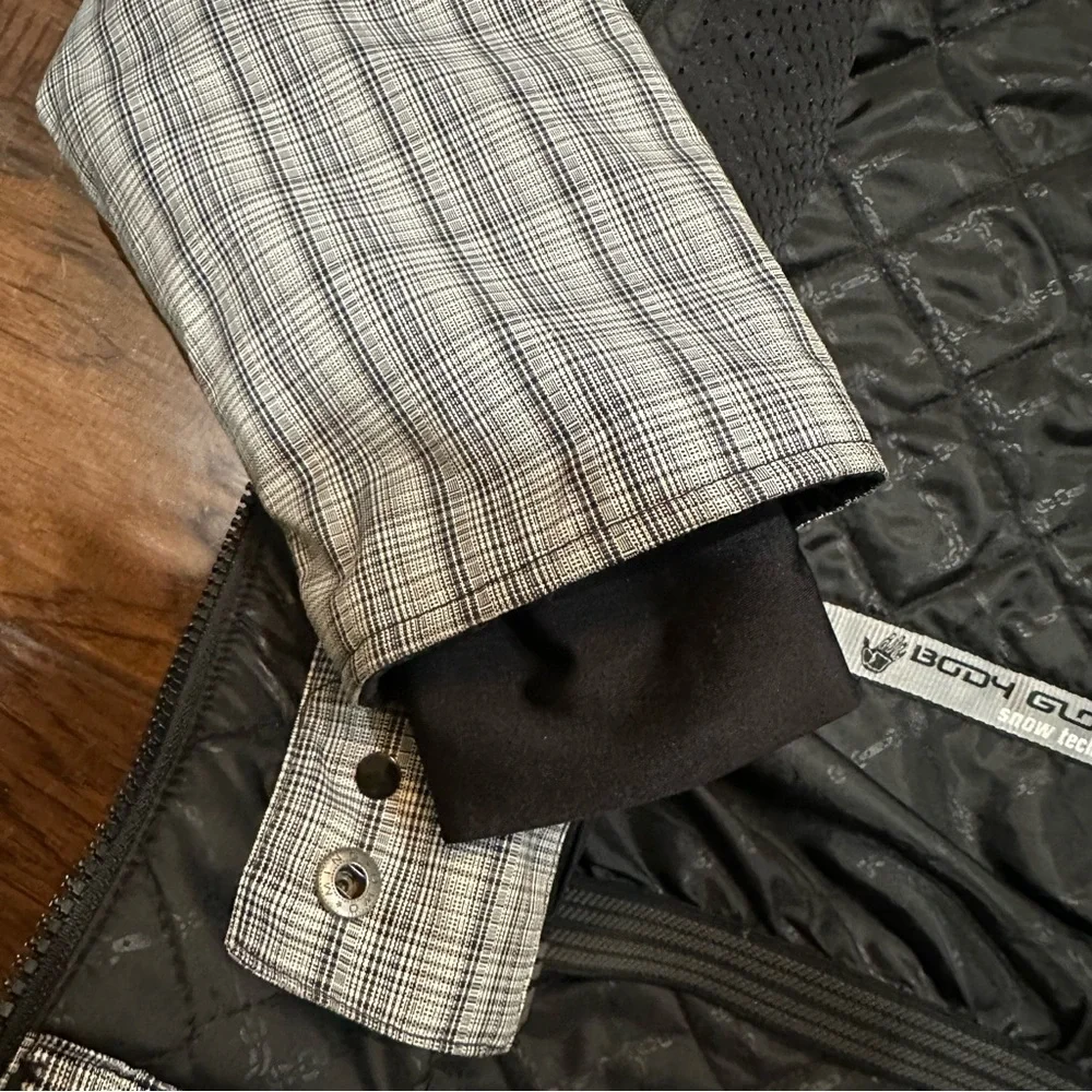 Body Glove Kids Plaid Insulated Snow Jacket with Black Accents‎ size 8